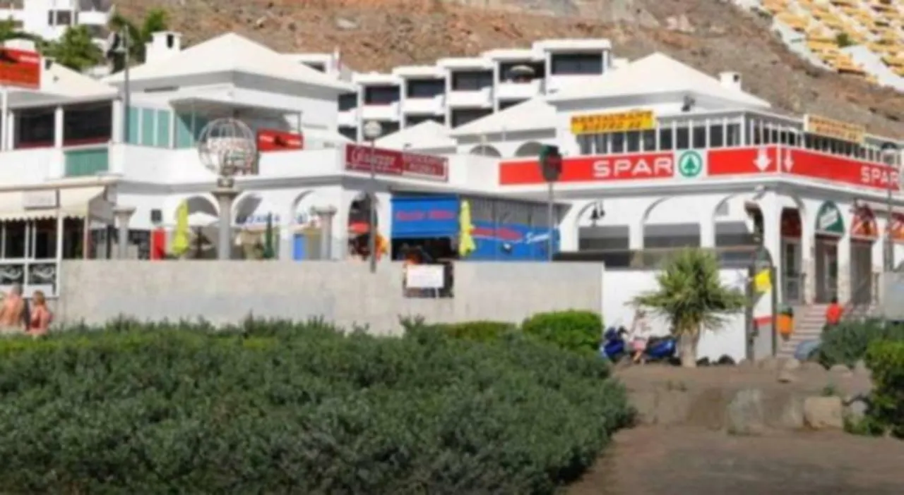 Apartamentos Playa del Cura